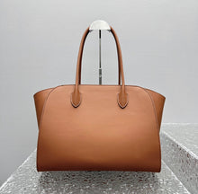 Load image into Gallery viewer, Marlow 14 Bag
