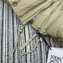 Load image into Gallery viewer, Logo Gilet
