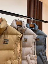 Load image into Gallery viewer, Logo Gilet
