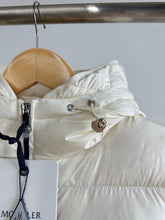 Load image into Gallery viewer, Avoce Jacket
