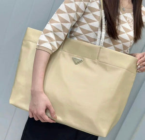 Re Nylon Tote