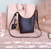 Load image into Gallery viewer, Leather Bucket Bag
