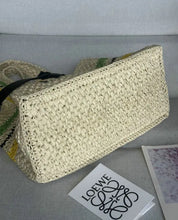Load image into Gallery viewer, Raffia Tote

