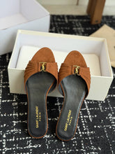 Load image into Gallery viewer, Suede Sandals
