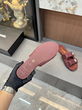 Load image into Gallery viewer, CC Sandals
