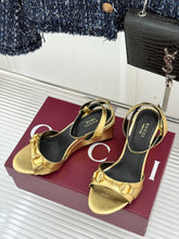 Load image into Gallery viewer, GG Sandals
