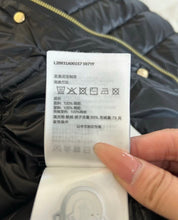Load image into Gallery viewer, Raies Jacket
