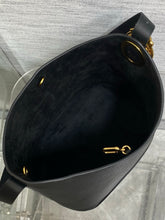 Load image into Gallery viewer, Bucket Bag
