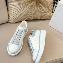 Load image into Gallery viewer, Oversized Sneaker
