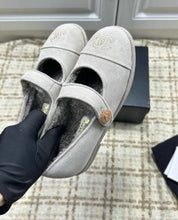 Load image into Gallery viewer, CC Pumps
