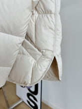 Load image into Gallery viewer, Caramagne Jacket
