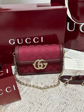 Load image into Gallery viewer, Go Shoulder Bag
