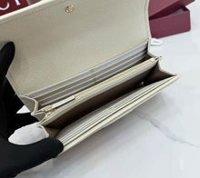 Load image into Gallery viewer, Continental Wallet

