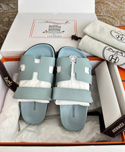 Load image into Gallery viewer, Chypre Sandals
