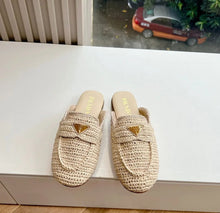 Load image into Gallery viewer, Raffia Loafers
