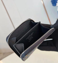 Load image into Gallery viewer, Zippy Coin Purse
