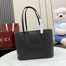 Load image into Gallery viewer, Tribeca Tote Small
