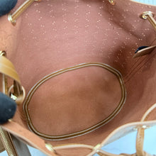 Load image into Gallery viewer, Venice Small Bucket Bag
