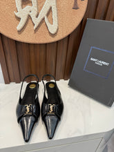 Load image into Gallery viewer, Leather Pumps
