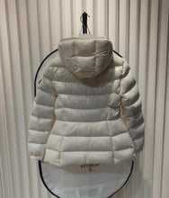Load image into Gallery viewer, Baranfe Jacket
