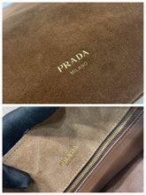 Load image into Gallery viewer, Etude Shoulder Bag
