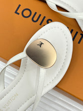 Load image into Gallery viewer, Treasure Sandals

