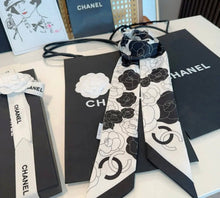 Load image into Gallery viewer, Silk Twilly Scarf
