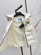 Load image into Gallery viewer, Logo Gilet
