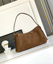 Load image into Gallery viewer, Aimee Medium Shoulder Bag
