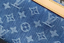 Load image into Gallery viewer, Cruiser Toiletry Bag
