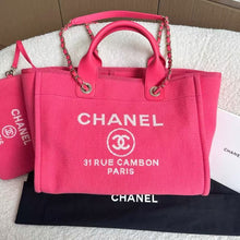 Load image into Gallery viewer, Deauville Tote
