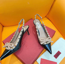 Load image into Gallery viewer, Rockstud Bow Heels
