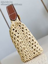 Load image into Gallery viewer, Hills Pochette
