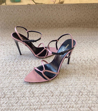 Load image into Gallery viewer, Strappy Sandals
