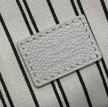 Load image into Gallery viewer, Pochette Metis
