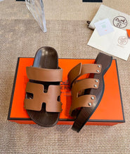 Load image into Gallery viewer, Chypre Sandals
