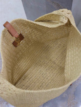 Load image into Gallery viewer, Raffia Hobo

