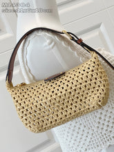 Load image into Gallery viewer, Hills Pochette
