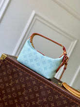 Load image into Gallery viewer, Hills Pochette
