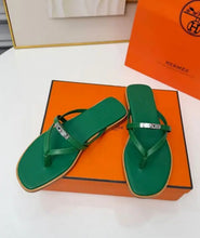 Load image into Gallery viewer, Miss Sandals
