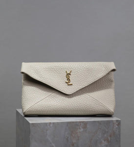 Cassandre Pouch