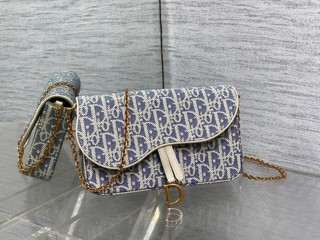 Saddle Clutch