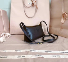 Load image into Gallery viewer, Leather Pouch Bag
