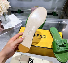 Load image into Gallery viewer, Baguette Sandals
