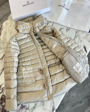 Load image into Gallery viewer, Raies Jacket

