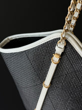 Load image into Gallery viewer, Maxi Tote
