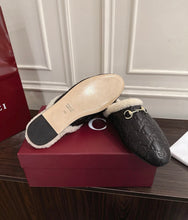 Load image into Gallery viewer, GG Slippers
