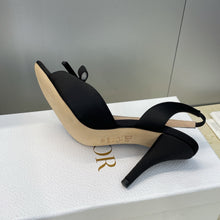 Load image into Gallery viewer, Satin Bow Sandals
