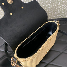 Load image into Gallery viewer, Raffia Crossbody Bag

