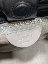 Load image into Gallery viewer, Medium Bow Bag
